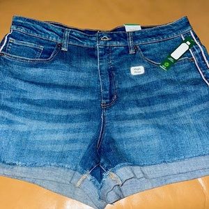 Blue Jean shorts w/ cuff. Size 18. New with tag.